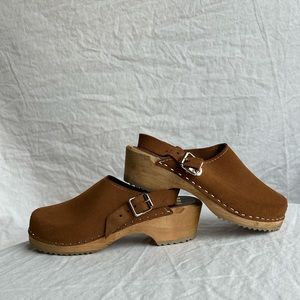MIA Alma Clogs | Brown Suede | Women’s size 6